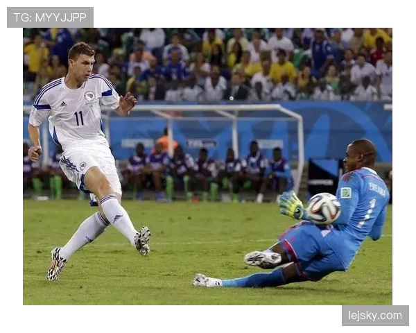 哲科与莱万：终结模式如何从单点强攻演进为体系化分散输出